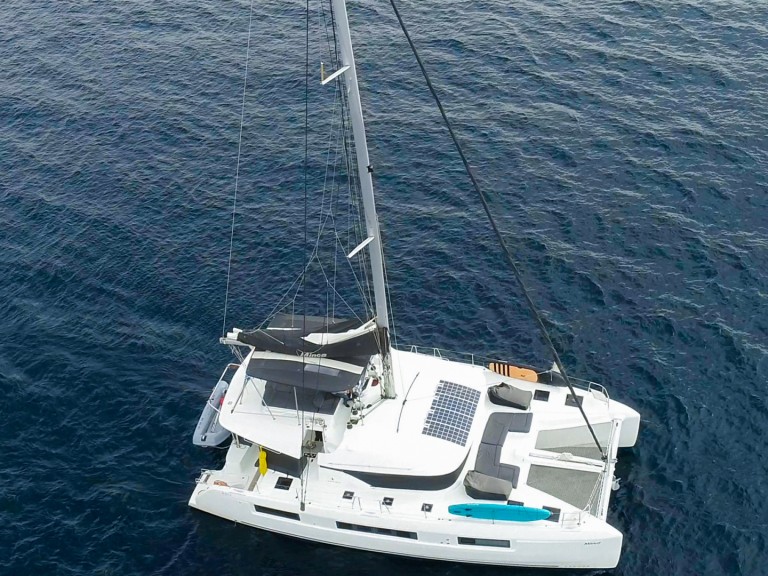 Catamaran to hire Alimos at the best price