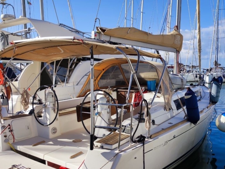 Sailboat hire in Castiglioncello - Dufour Dufour 335 Grand Large