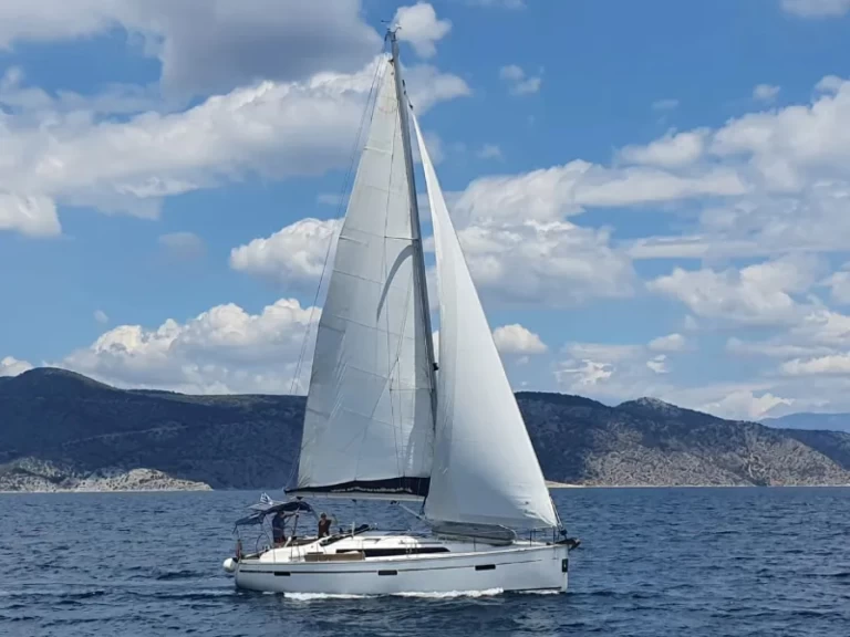 Bavaria Bavaria 37 charter bareboat or skippered in  Kórfos