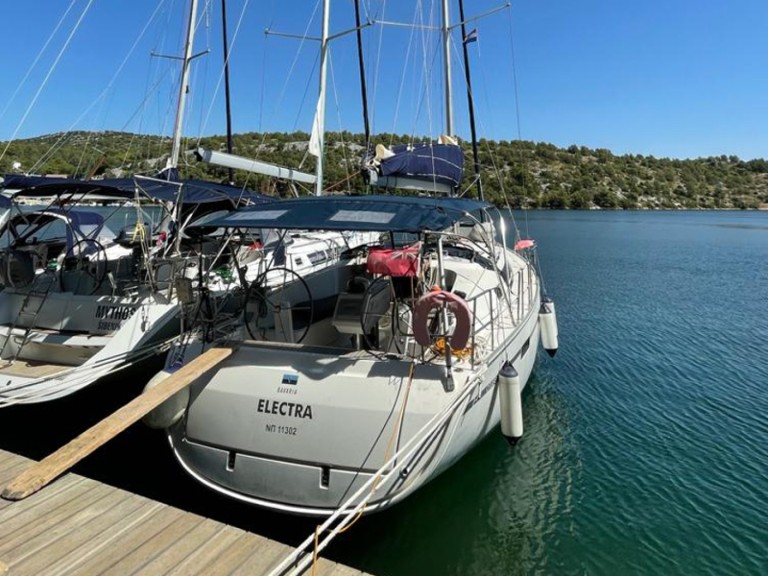 Hire a Bavaria Bavaria 41 Agía Effimía