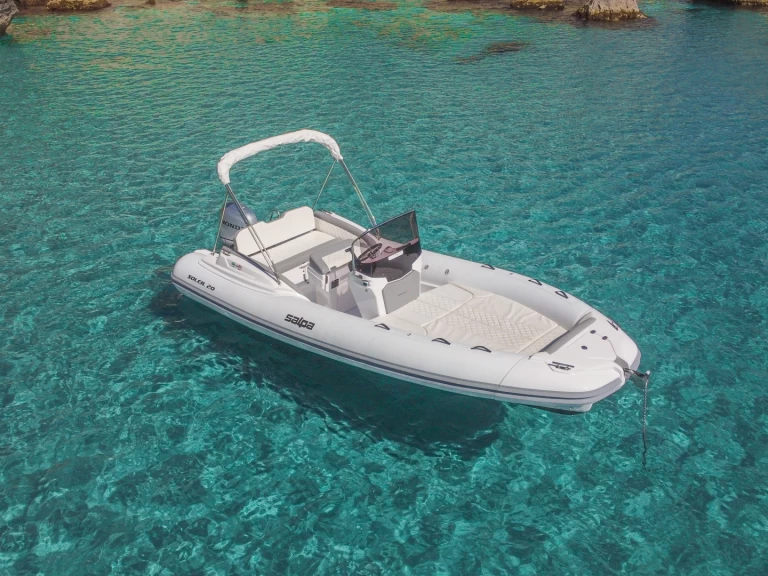 Yacht hire Cagliari cheap Salpa Soleil 20