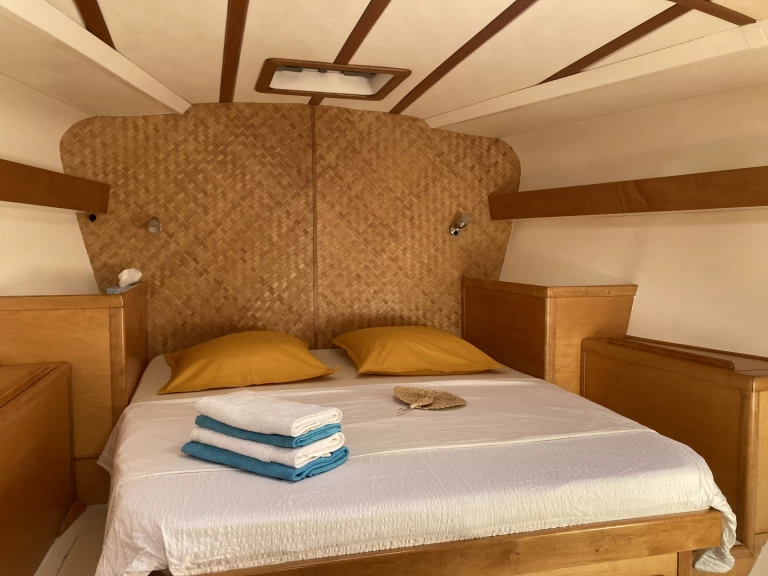 Sailboat to hire Raiatea at the best price