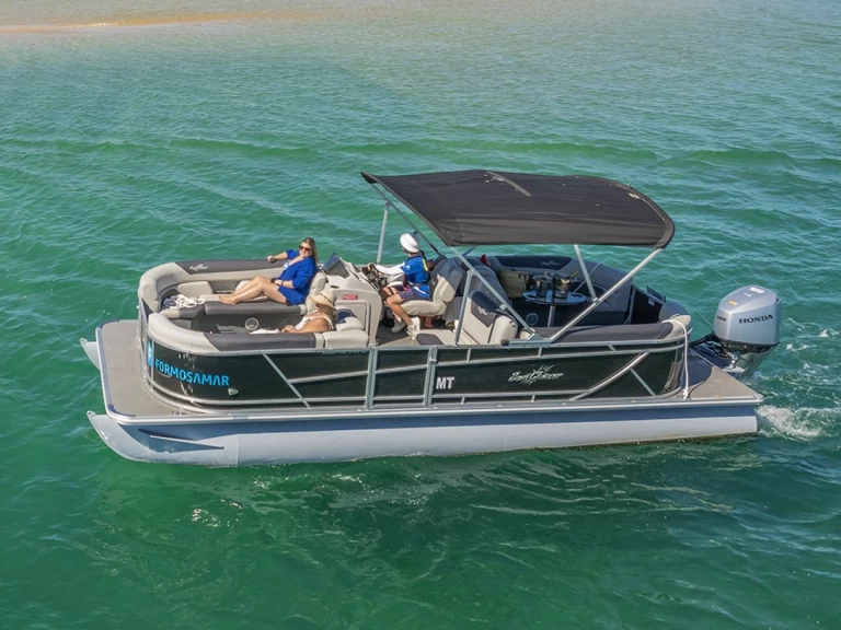 Motorboat to hire Faro (Sé) at the best price