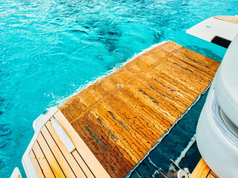 Yacht charter Marina Ibiza - Cranchi A46 on SamBoat