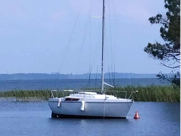Hire Sailboat Jeanneau with a boat licence