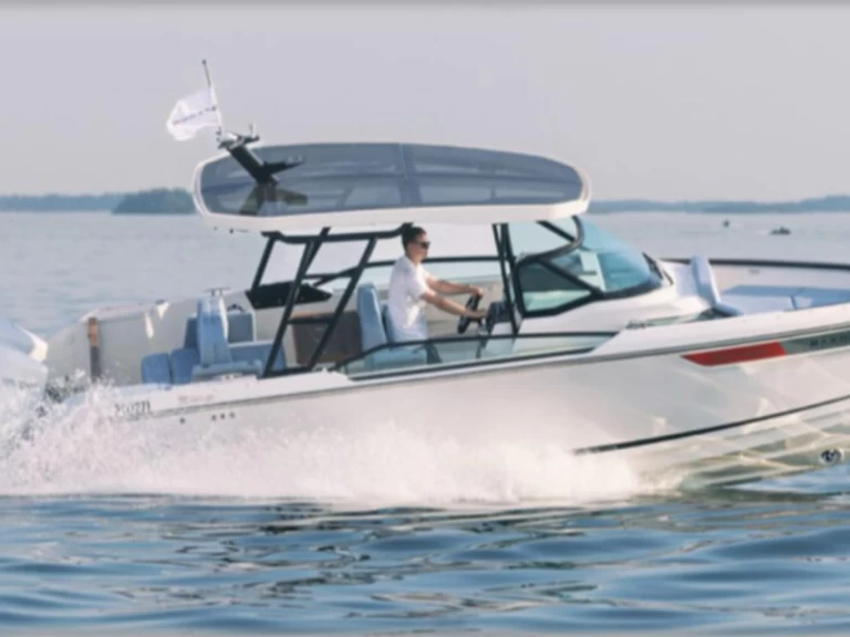 Hire Motorboat Saxdor with a boat licence