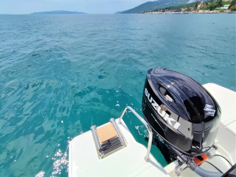 Yacht charter Ičići - Jeanneau Merry Fisher 695 on SamBoat