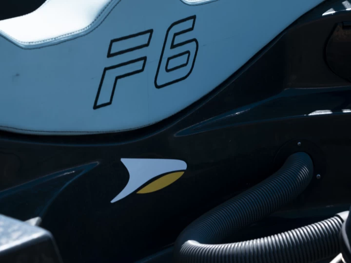 Hire a DOMAR F 6 Arzachena