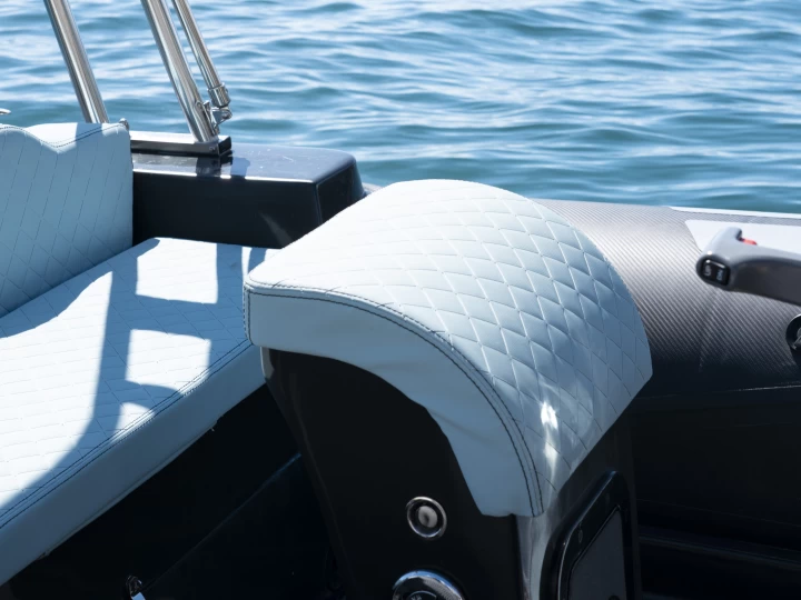 Yacht hire Arzachena cheap F 6