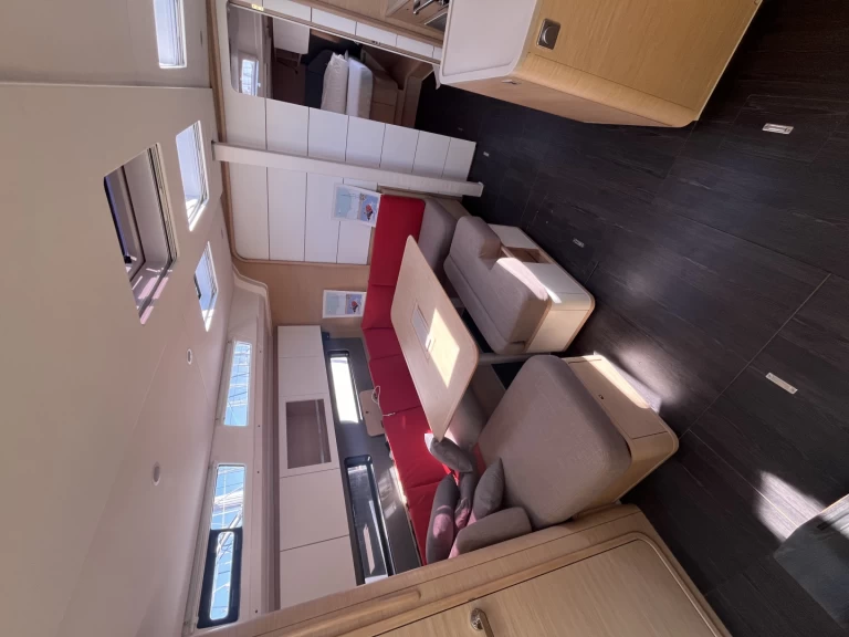 Hire a Dufour Dufour 41 Marseille