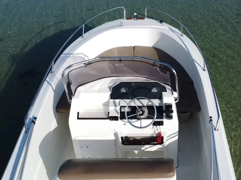 Charter a Pacific Craft Pacific Craft 545 Open in Marina Formentera on Samboat