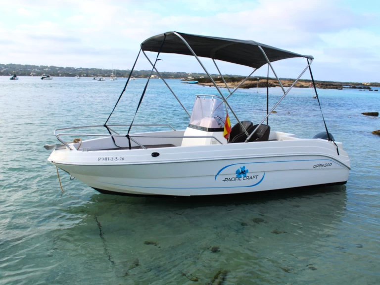 Charter a Pacific Craft Pacific Craft 500 Open in Marina Formentera on Samboat