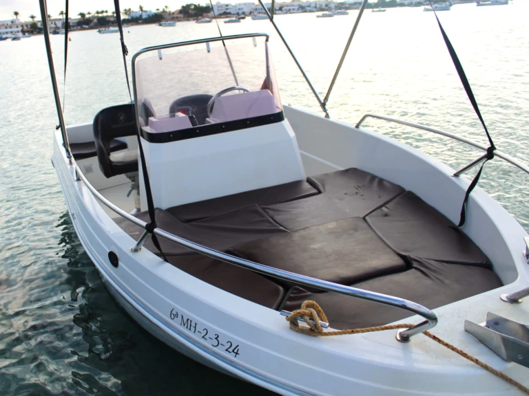 Hire Motorboat with or without skipper Pacific Craft Marina Formentera