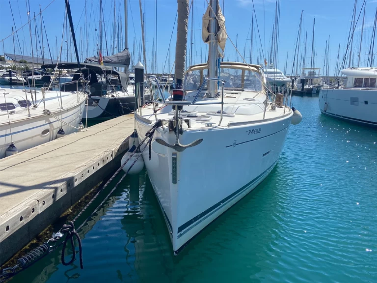 Sailboat to hire Castellón de la Plana/Castelló de la Plana at the best price