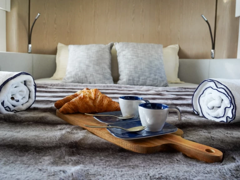 Azimut Azimut 53 Fly charter bareboat or skippered in  Palma de Mallorca