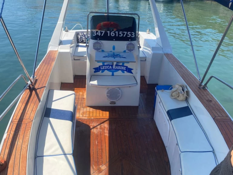 Hire Motorboat Rio with a boat licence