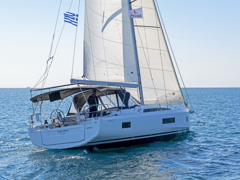 Hire Sailboat Bénéteau with a boat licence