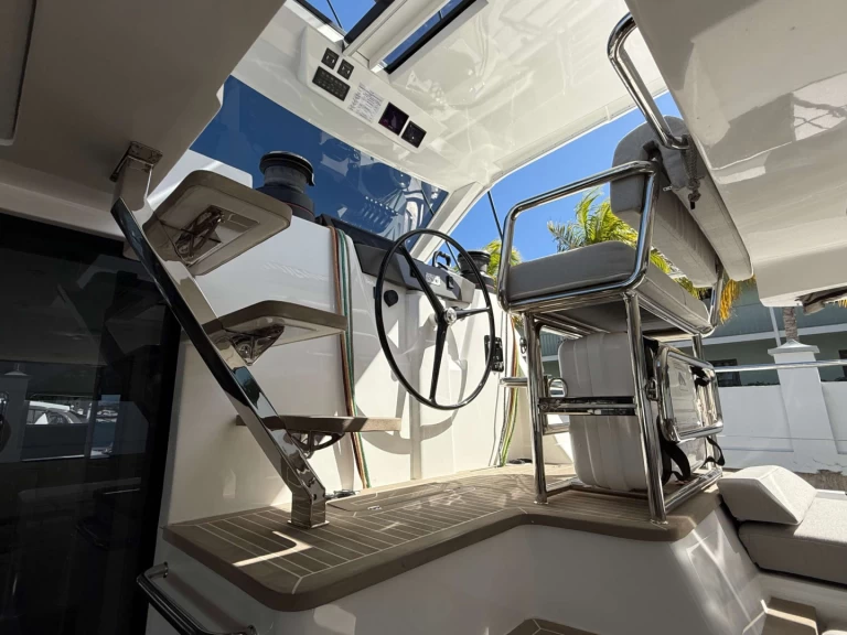 Xquisite Yachts Flying Whale charter bareboat or skippered in  Bahamas