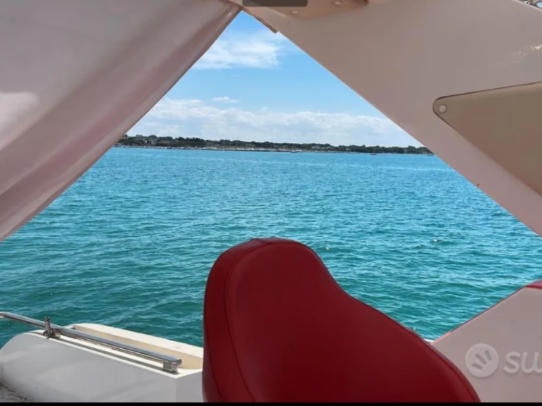 Hire Luxury Yacht with or without skipper Tecnomarine Municipio Roma X