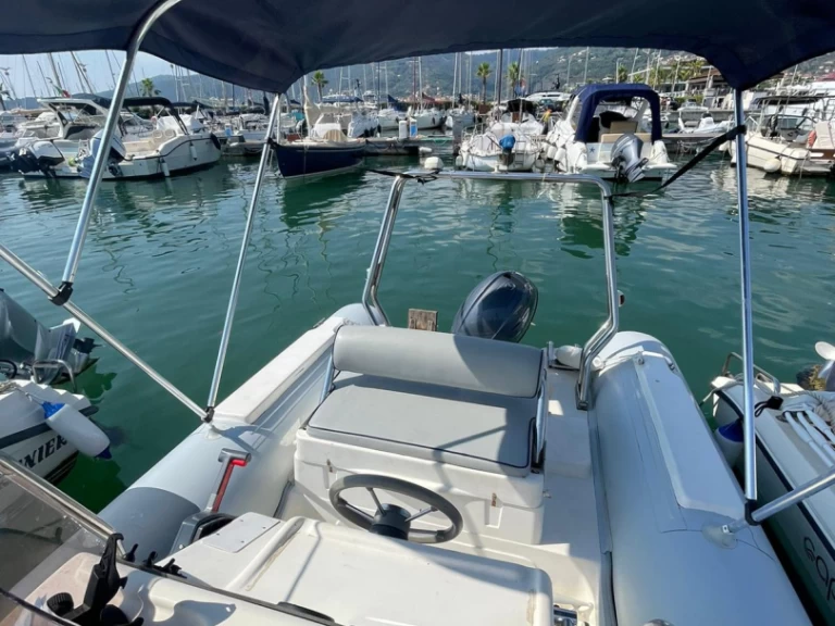 Yacht hire La Spezia cheap Lomac 500