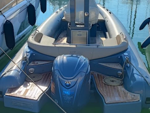 Hire a DOMAR F 8 Arzachena