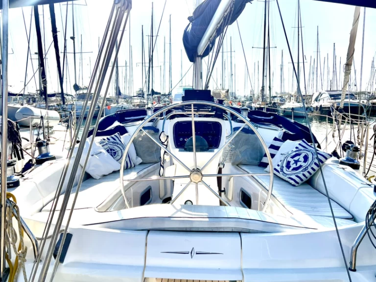 Sailboat to hire Ostia at the best price