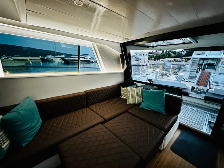 Yacht hire Vlorë cheap Altura 39