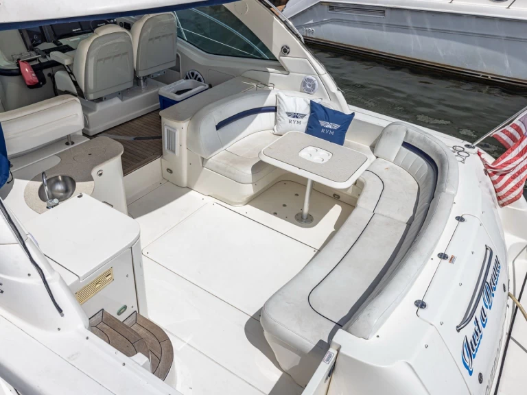 Hire a Sea Ray Sea Ray 540 Sundancer Miami