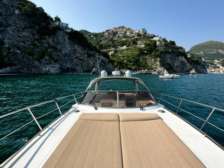 Charter a Rizzardi CR TOP DAY 45 in Gallipoli on Samboat