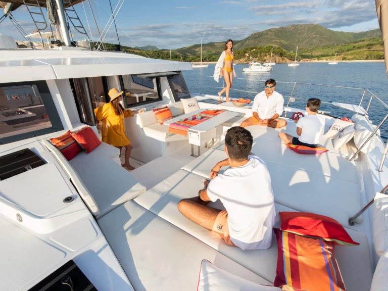 Hire a Bali Catamarans Bali 4.8 Portimão
