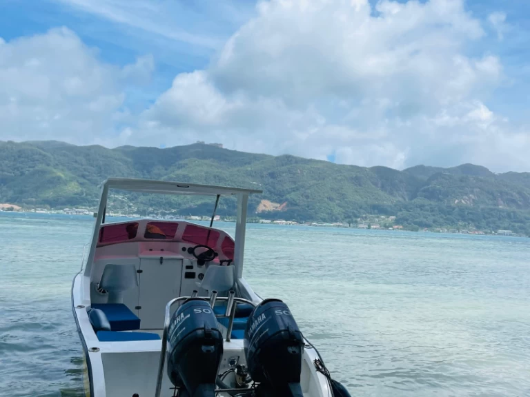 Yacht charter Victoria - Custom Made Sea Dog on SamBoat