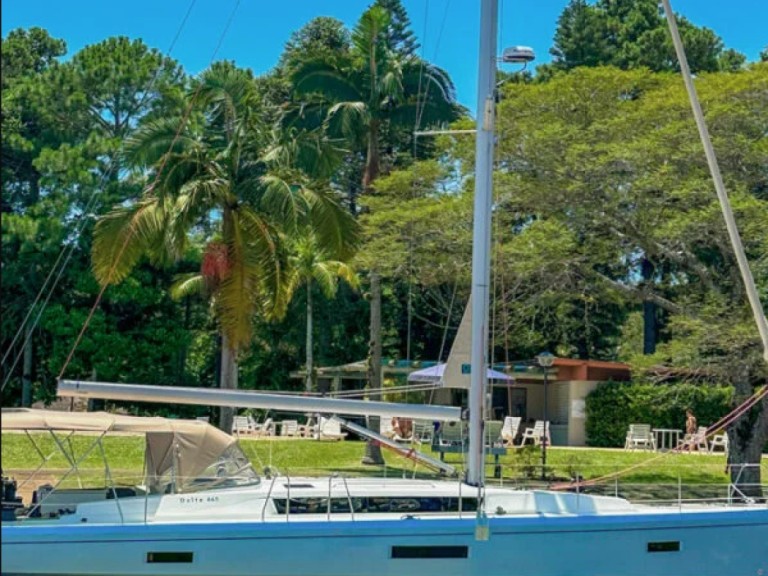 Sailboat to hire Paraty at the best price