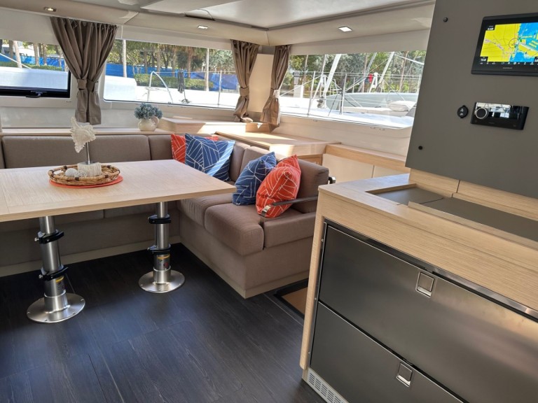 Charter a Fountaine Pajot Elba 45 in Road Town on Samboat