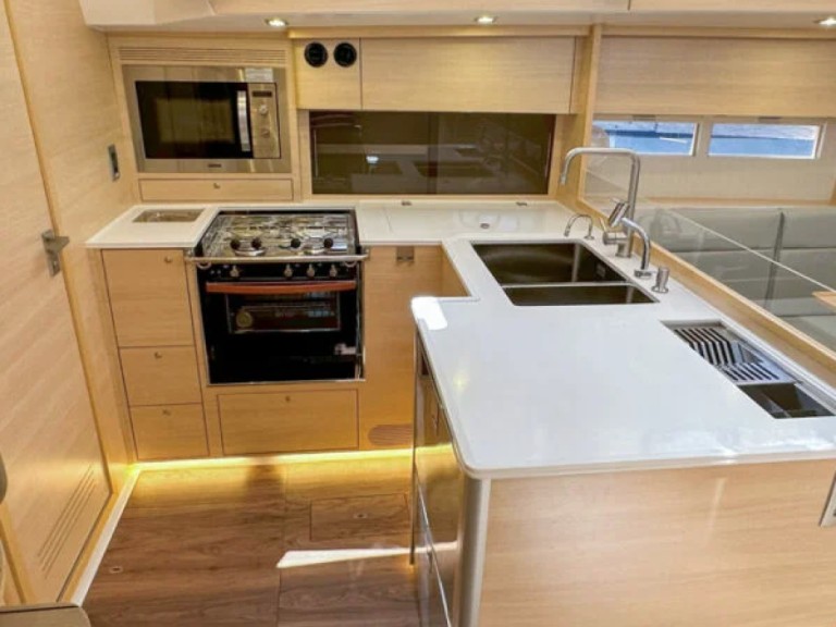Hire Sailboat with or without skipper Delta Yachts Paraty
