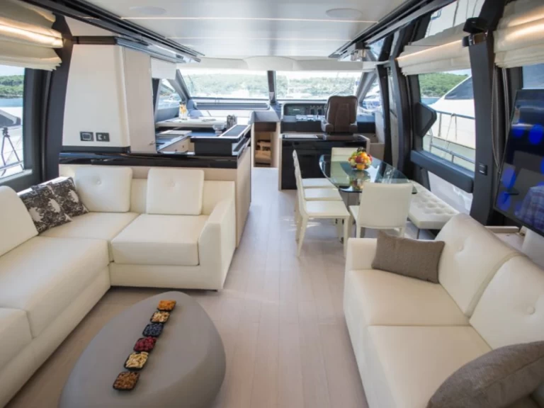 Luxury Yacht hire in Seget Donji - Azimut Azimut 72 Fly