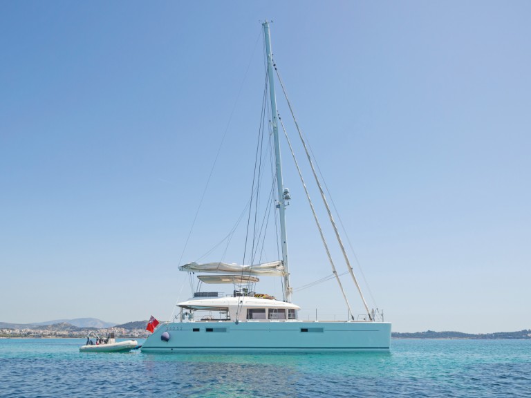 Catamaran hire in Marina (City) - Lagoon Lagoon 560