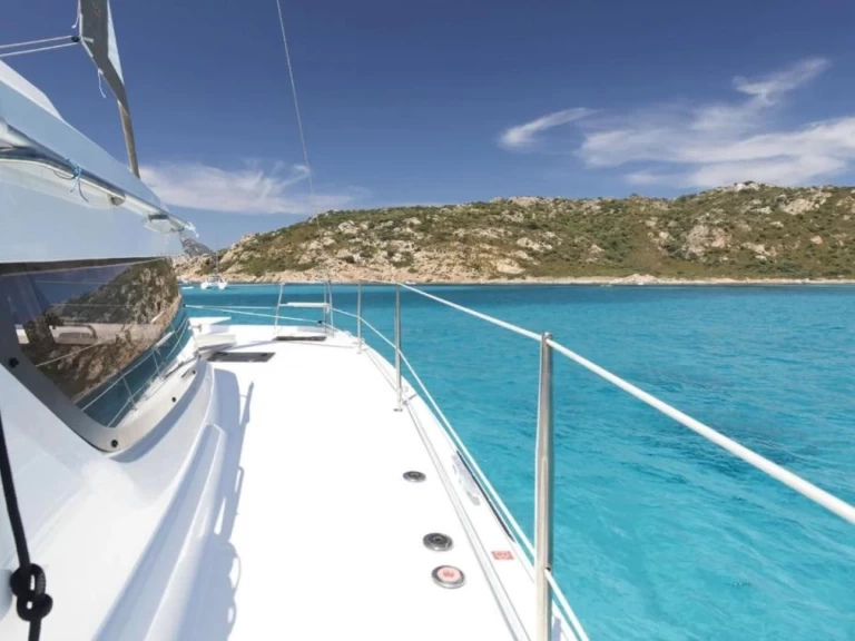 Catamaran to hire Palermo at the best price