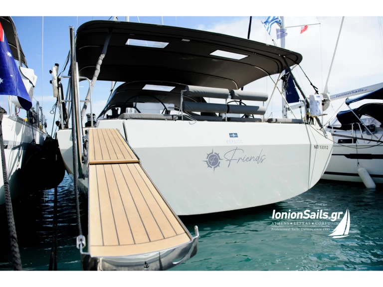 Charter a Bavaria Bavaria C57 in Néa Péramos on Samboat