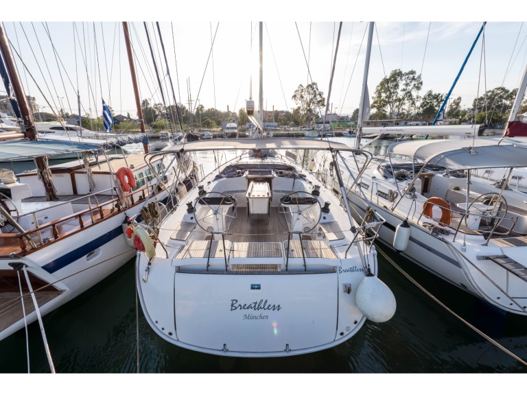 Hire Sailboat Bavaria with a boat licence