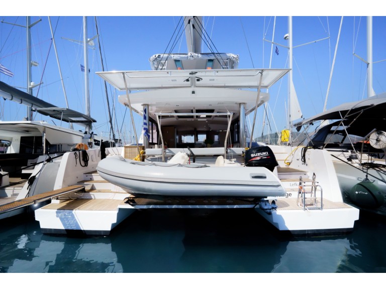 Hire a Bali Bali 4.8 Néa Péramos