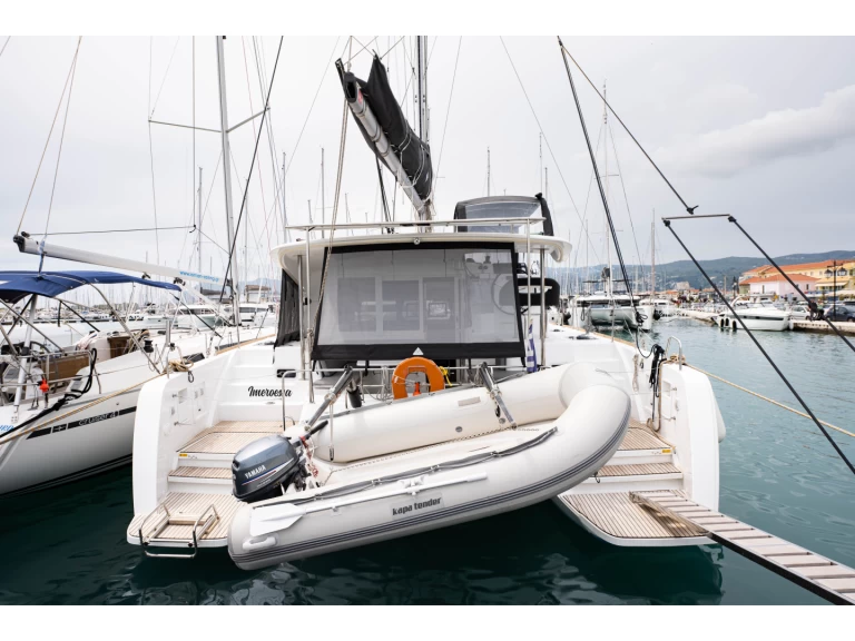Hire Catamaran with or without skipper Lagoon Néa Péramos