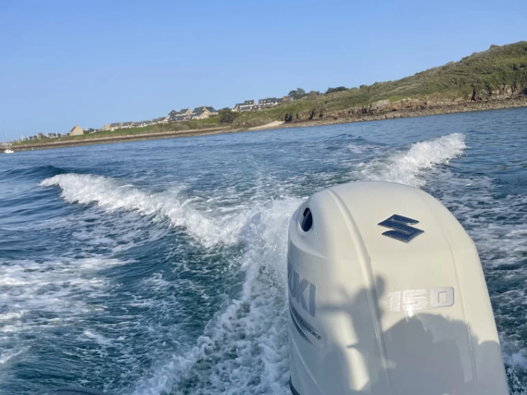 Zodiac Pro Open 650 Ultimate charter bareboat or skippered in  Arzon