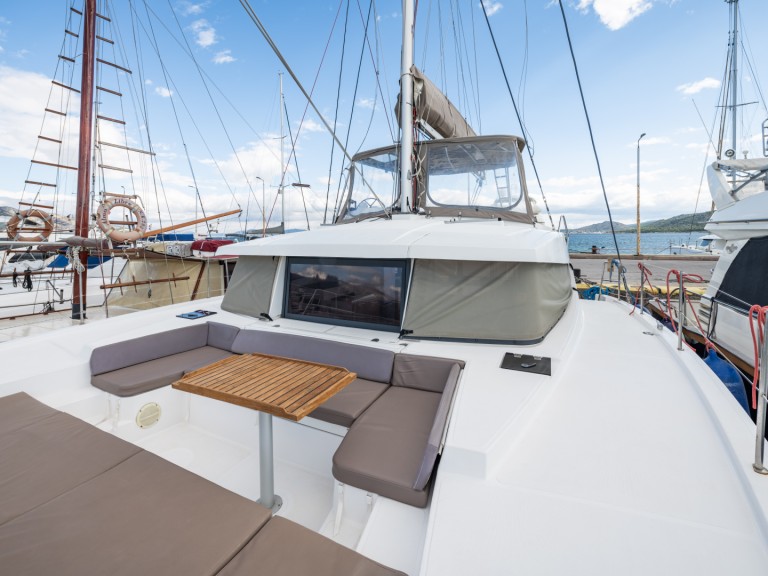 Catamaran hire in Néa Péramos - Bali Bali 4.1