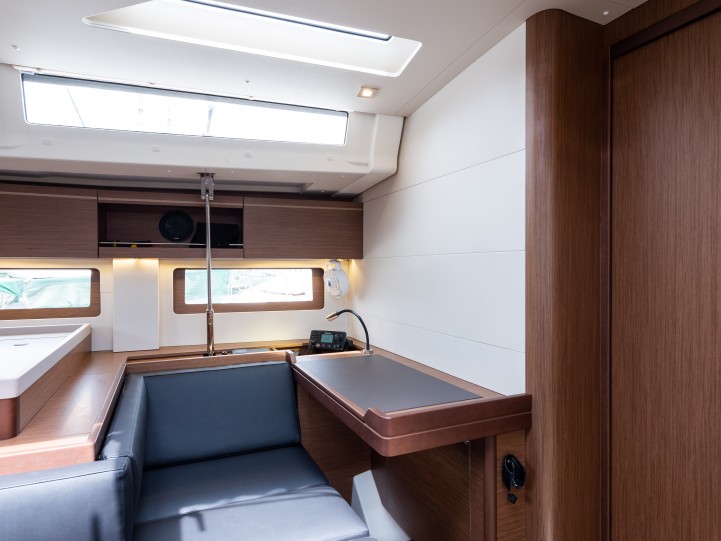 Yacht charter Néa Péramos - Bénéteau Oceanis 51.1 on SamBoat