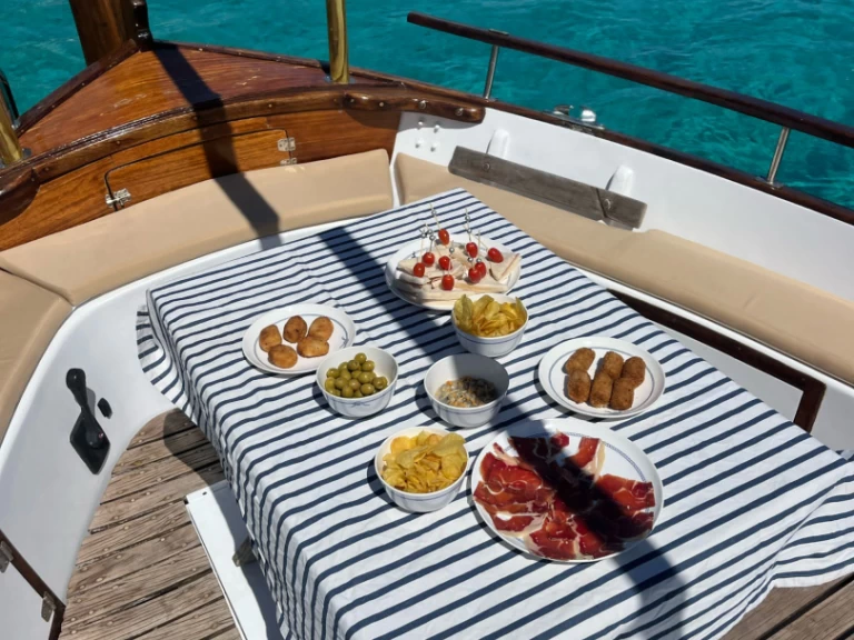 Hire Motorboat with or without skipper Menorquin-Yachts Palma de Mallorca