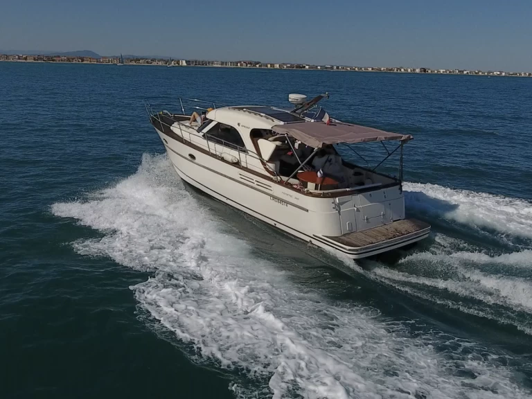 Hire a Arcoa Mystic 39 Bormes-les-Mimosas