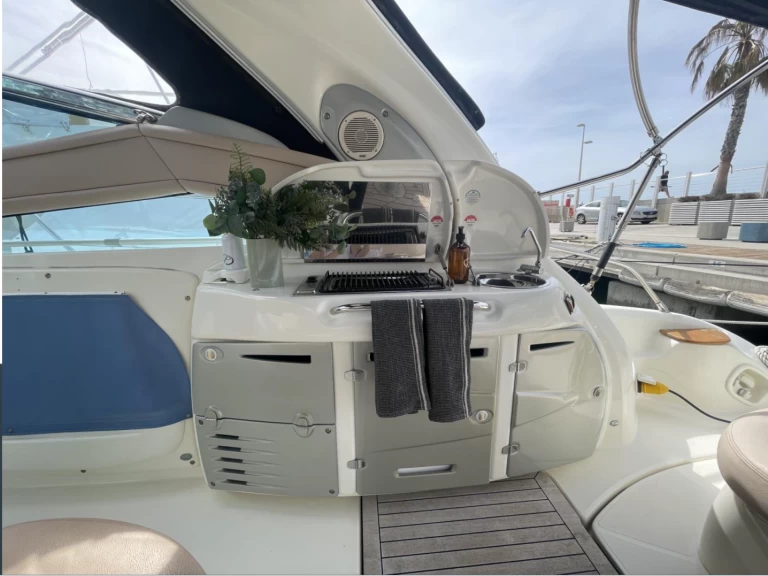 Yacht charter Port d'Andratx - Cranchi Mediterranee 43 on SamBoat