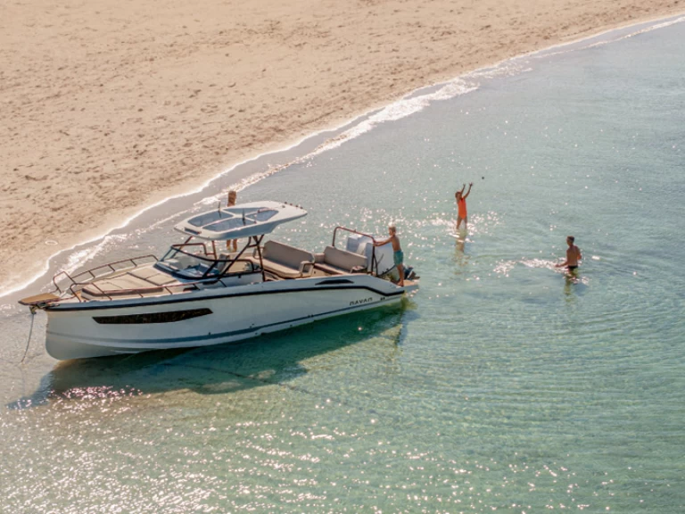 Motorboat to hire Port of Cannigione at the best price