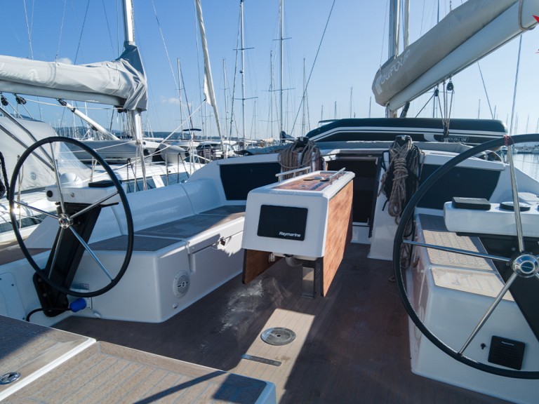 Hire Sailboat with or without skipper 3 Bandol