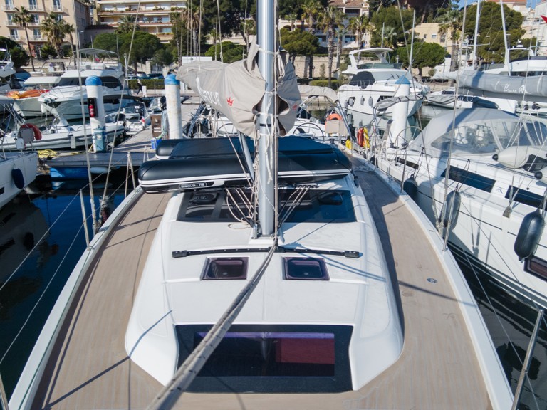 Sailboat to hire Bandol at the best price